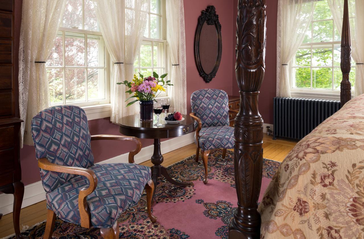 Yale Manor B&B & Yurt Glamping Eksteriør billede